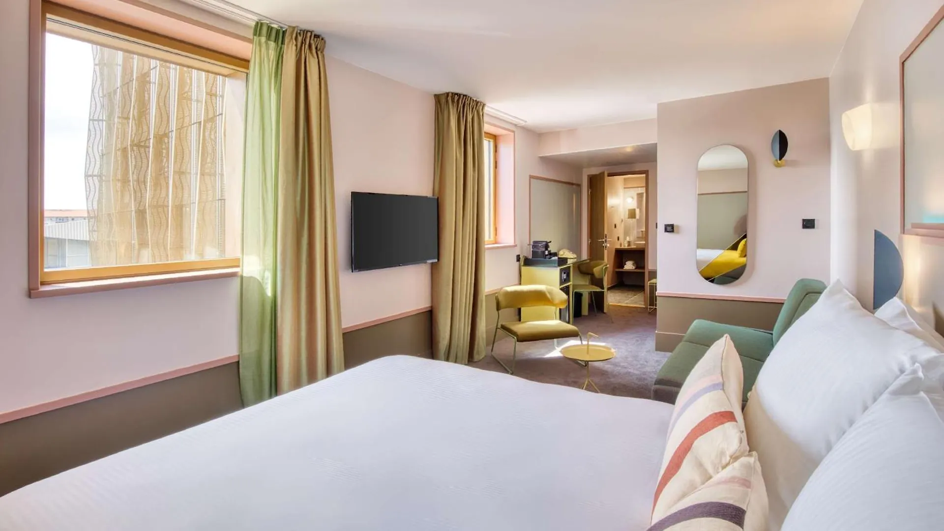 Aiden By Best Western Clermont-Ferrand Hotel & Spa