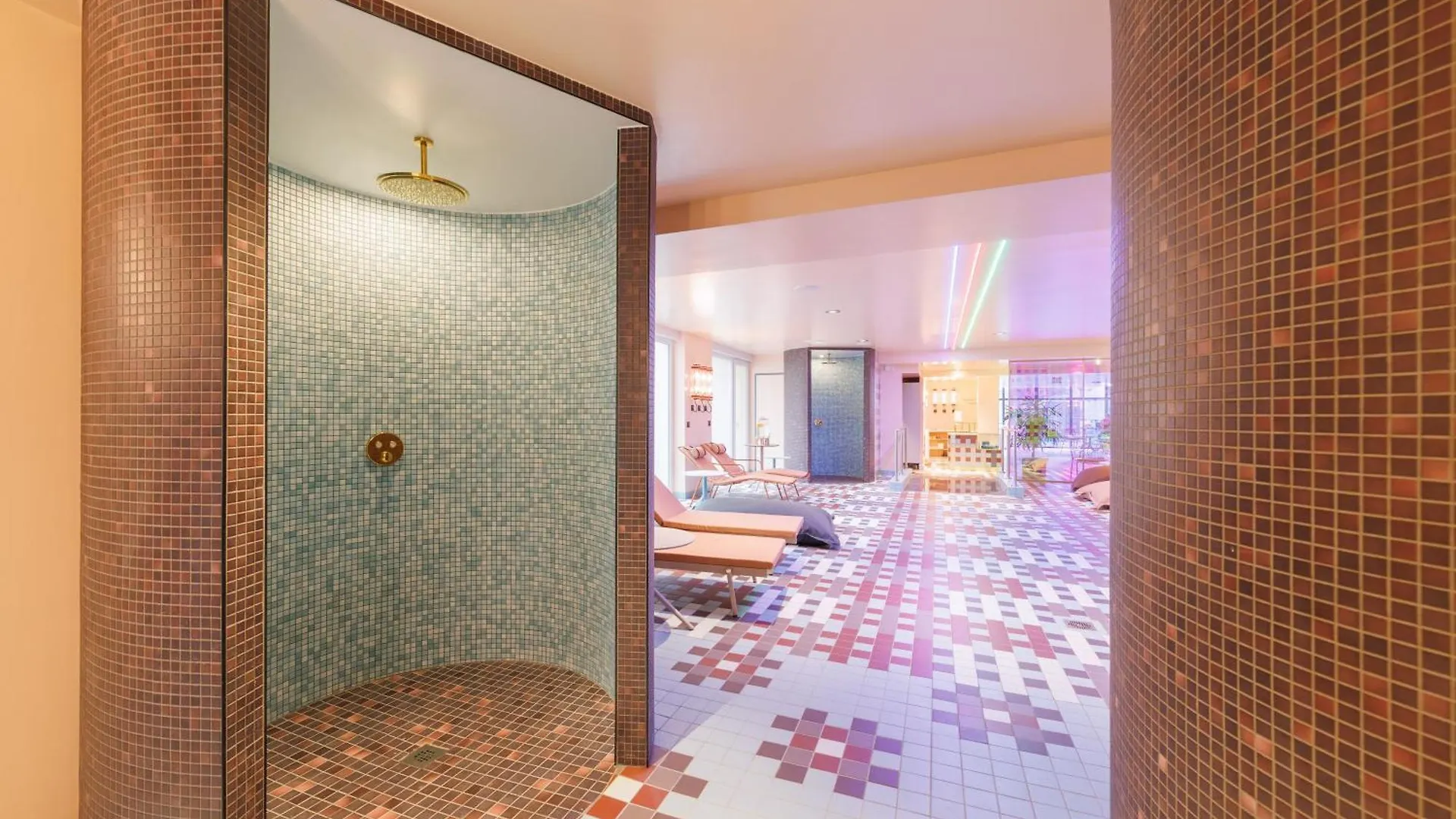 Aiden By Best Western Clermont-Ferrand Hotel & Spa